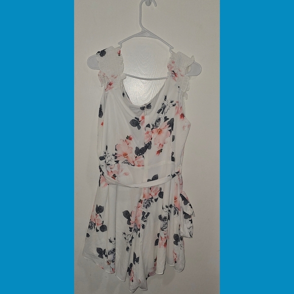 City Chic Lotus Lust Playsuit- Ivory Romper - Picture 3 of 3